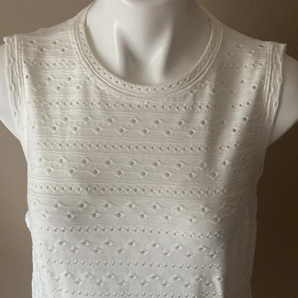 EST 1946 Eyelet Sleeveless A-Line White Dress Size 14/16 Plus Size Stretch - Picture 4 of 5